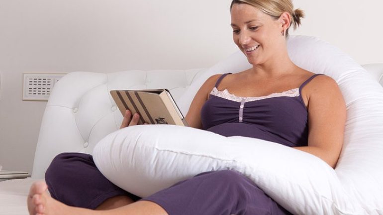 Ultimate_Pregnancy_And_Nursing_Pillow_04__64497